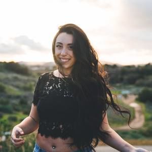 Meet your Posher, Alexis